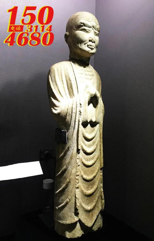 金刚拳菩萨石雕像